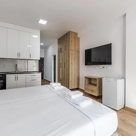 Sea & Waterfront By Pikhost Apartment *